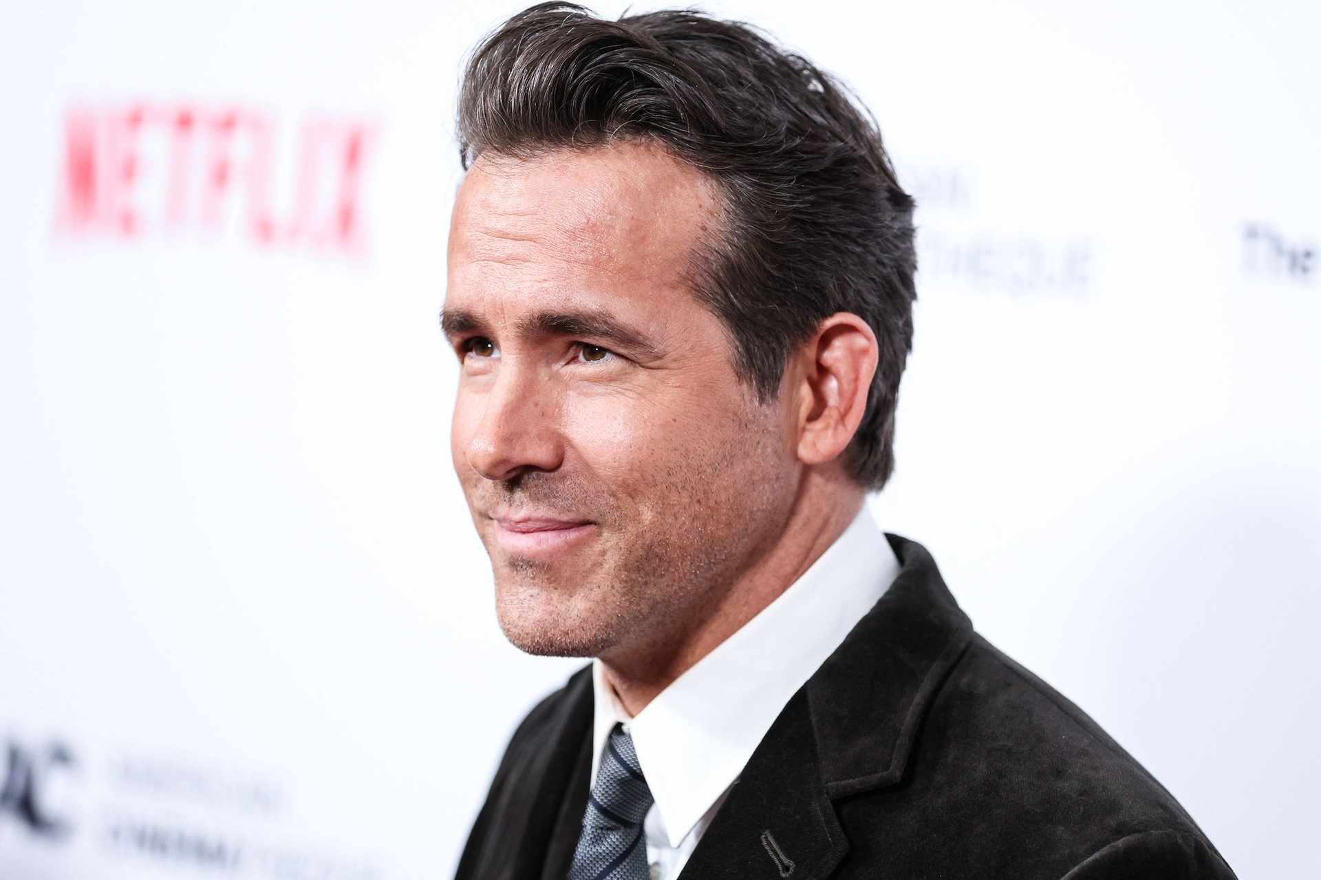 Ryan Reynolds' Net Worth and Inspiring Entrepreneur Story